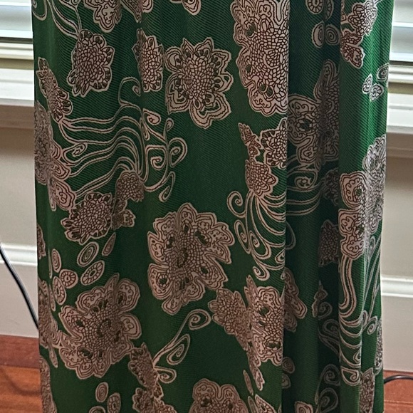 Green Sleeveless Maxi-dress. Perfect for summer! Size Large - Picture 7 of 9